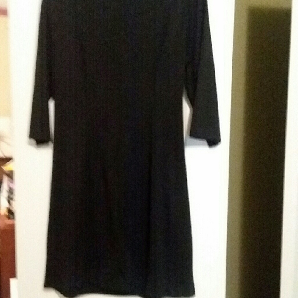 Dress - Picture 4 of 4